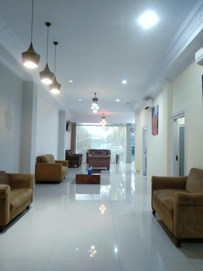 Hatta Hotel Bengkulu Bagian luar foto